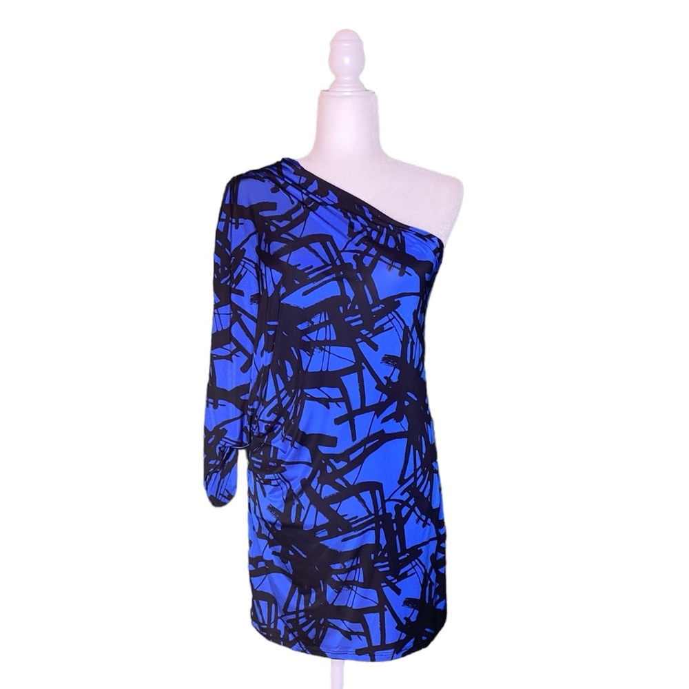 ONE-SHOULDER BATWING-SLEEVE DRESS • NWOT • SIZE L • PAPAYA - Picture 1 of 6